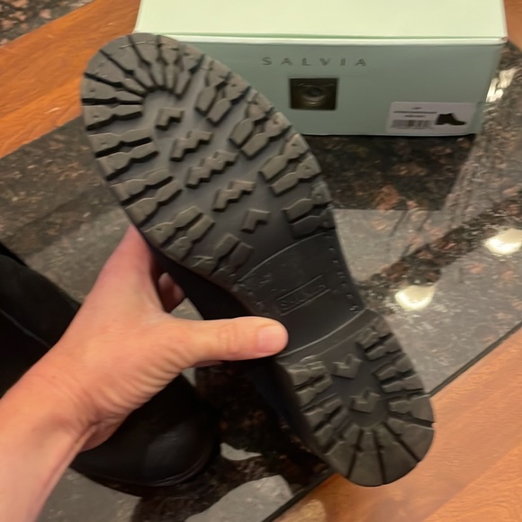 Salvia Chi hydra suede booties size 40 - Picture 2 of 4